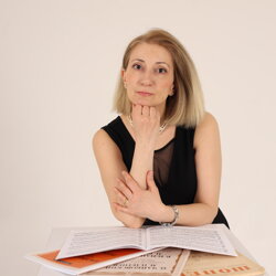 anna adamyan 1